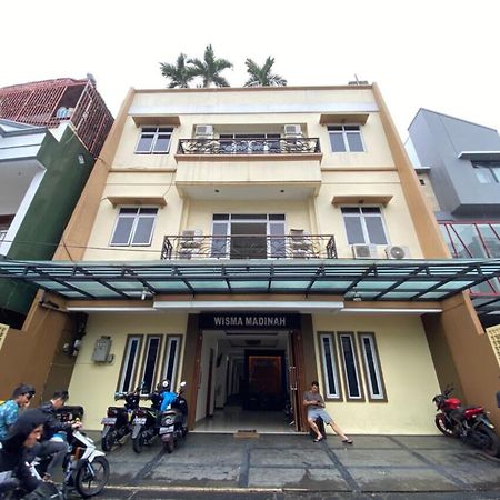 Oyo 2357 Syariah Grand Raudhah Hotel Jakarta Exterior photo