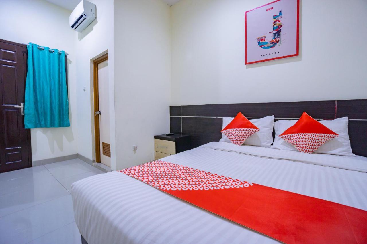 Oyo 2357 Syariah Grand Raudhah Hotel Jakarta Exterior photo