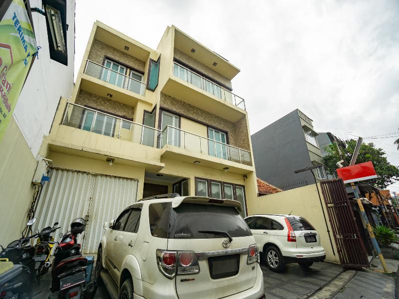 Oyo 2357 Syariah Grand Raudhah Hotel Jakarta Exterior photo