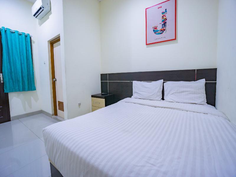 Oyo 2357 Syariah Grand Raudhah Hotel Jakarta Exterior photo